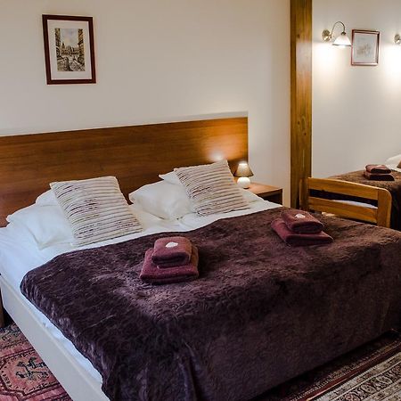 Royal Route 29 Comfort Rooms Cracovie Extérieur photo
