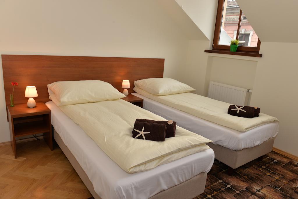 Royal Route 29 Comfort Rooms Cracovie Chambre photo