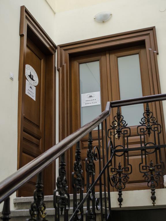 Royal Route 29 Comfort Rooms Cracovie Extérieur photo