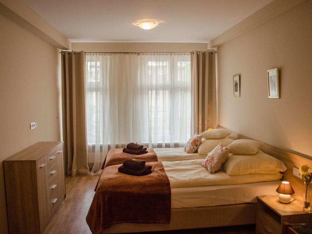 Royal Route 29 Comfort Rooms Cracovie Extérieur photo